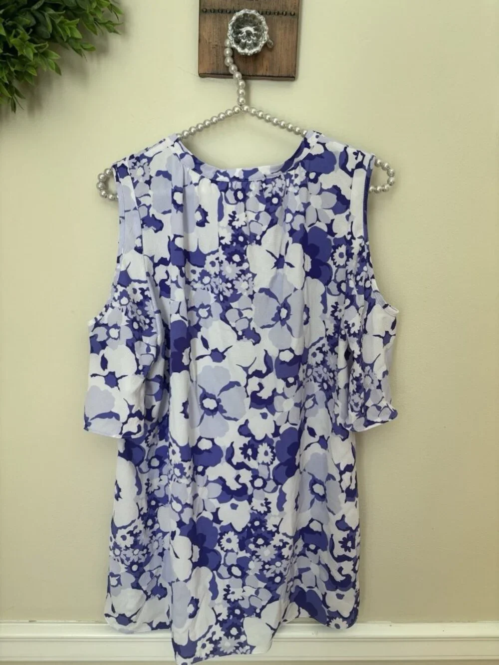 NWT Michael Kors Womens Size L Purple Floral Top Cold Shoulder Short Sleeve